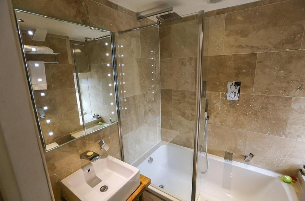 The Cheviot Hotel Bellingham Room photo